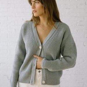 Tradlands Shelter Cardigan in Gray